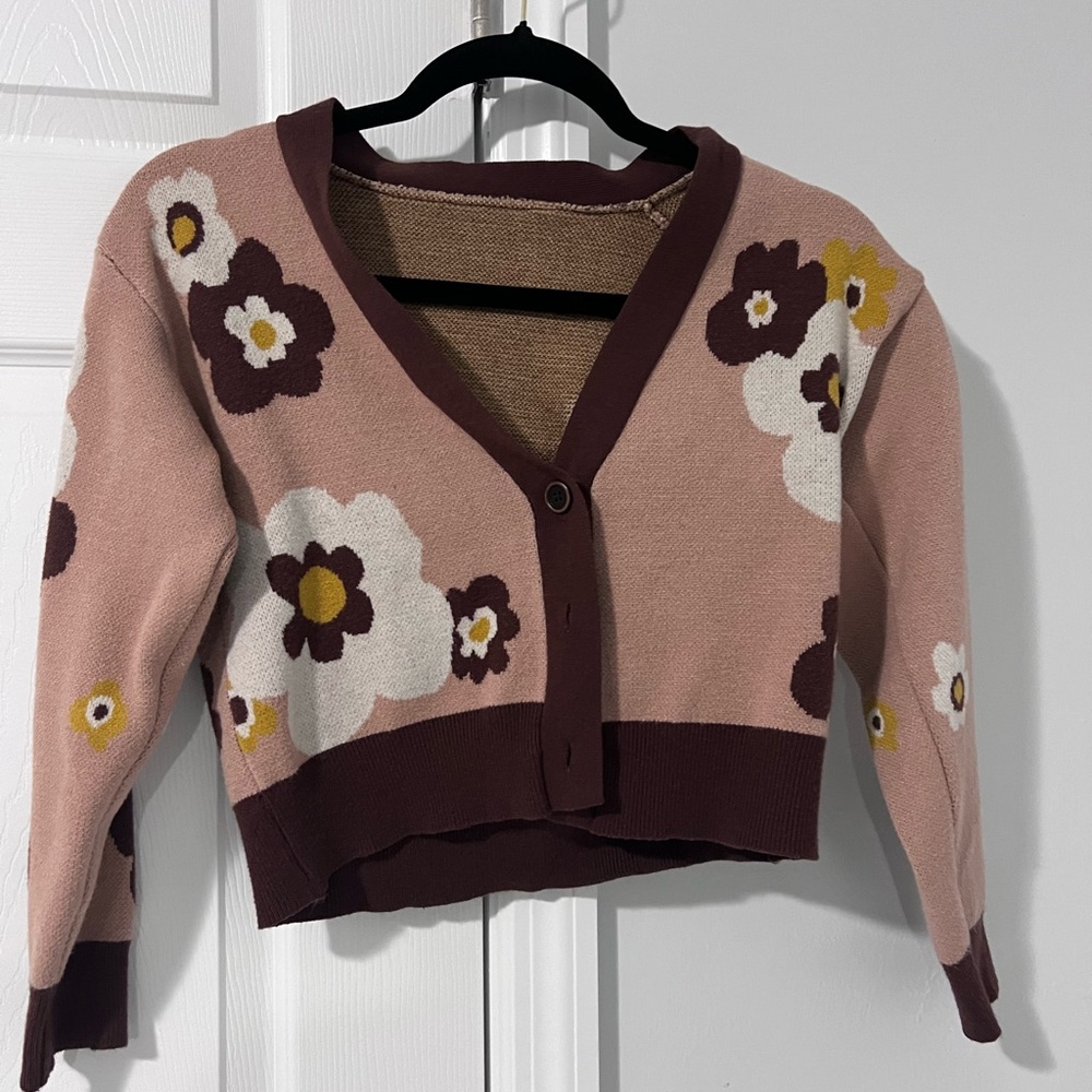 Cropped, Nude and brown floral cardigan